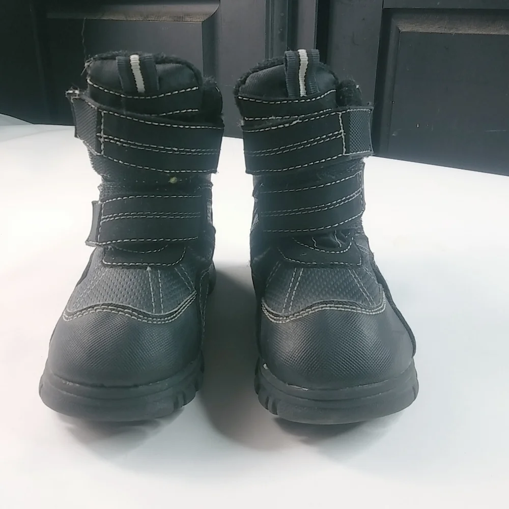 Childrens Place 10 Toddler Boys Black Snow Boots